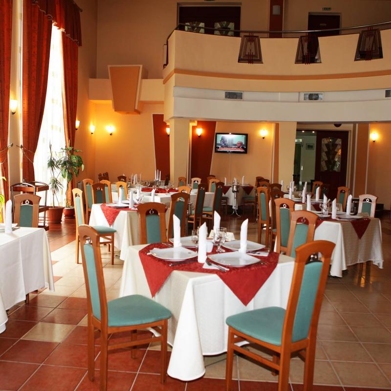 19944376 1923064244634136 8419129380547713617 O